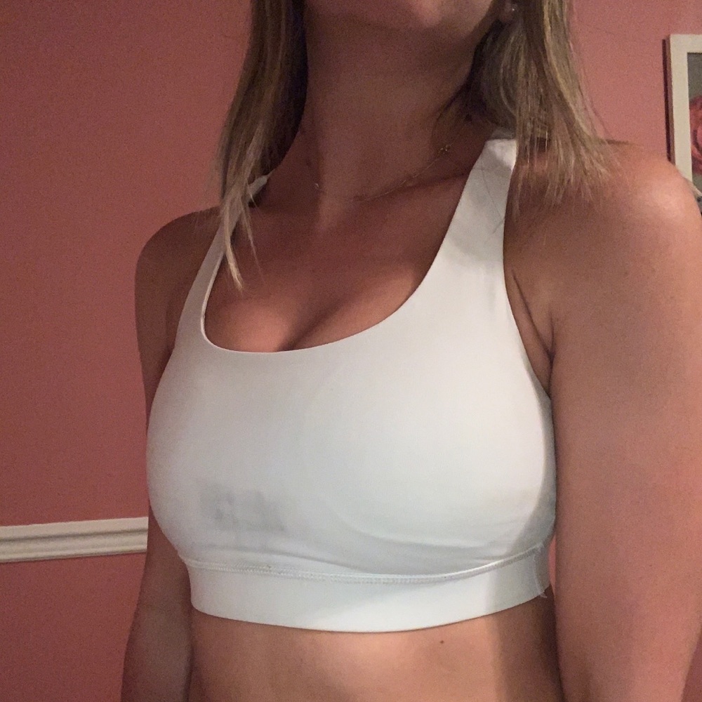 Lululemon Free to be Serene bra